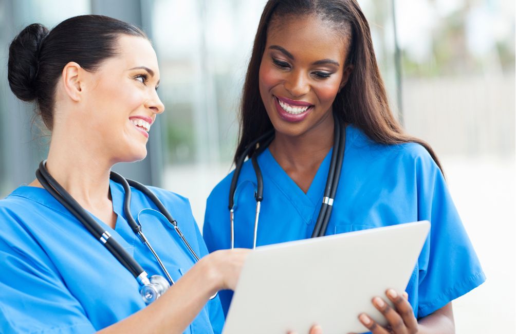 Curso Oposiciones Auxiliar Enfermería SAS en Granada